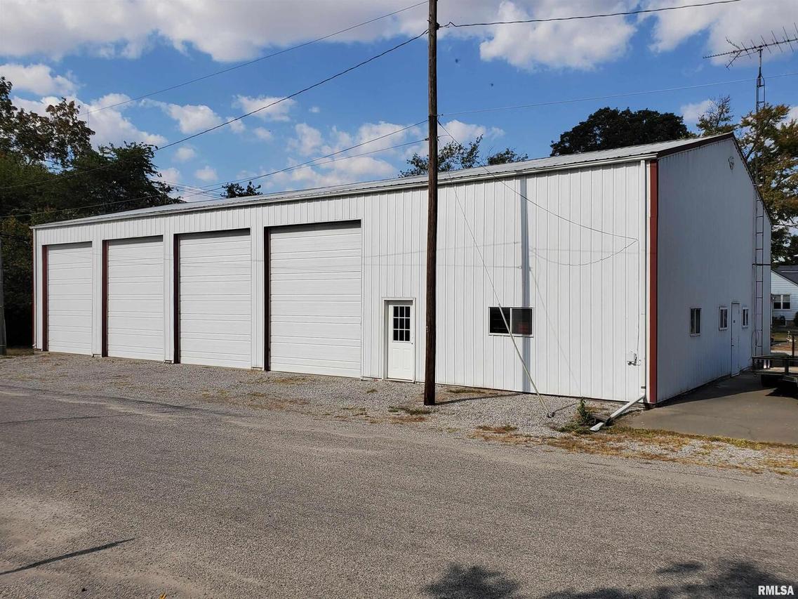 408 S 2nd St., Irvington, IL 62848