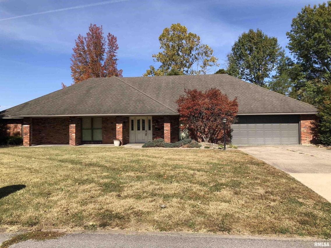 1605 Eugene Dr., Marion, IL 62959