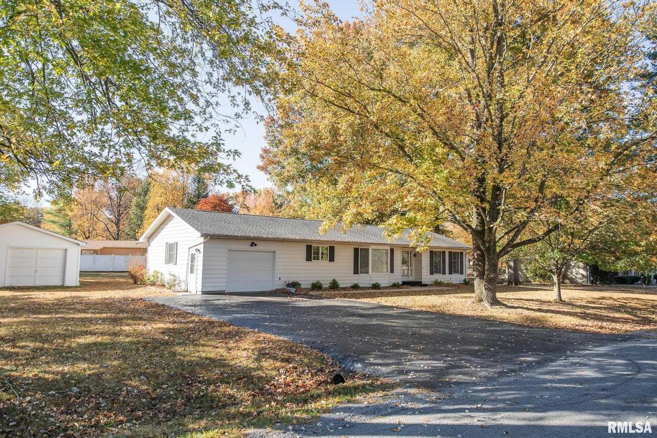 82 E Industrial Park Rd., Murphysboro, IL 62966