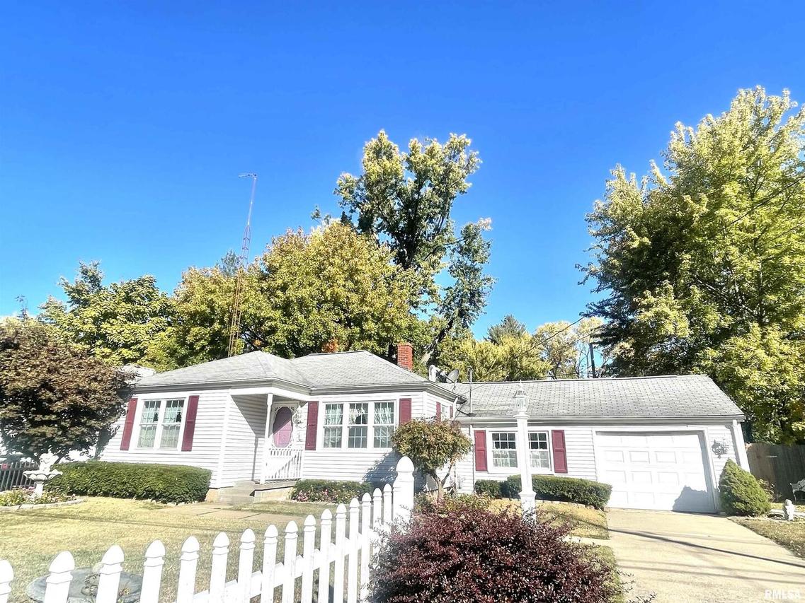 710 E 13th St., Centralia, IL 62801