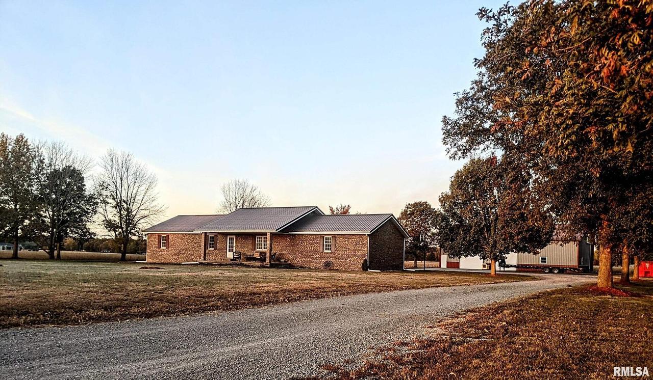 8375 N Elmhurst Ln., Mt Vernon, IL 62864