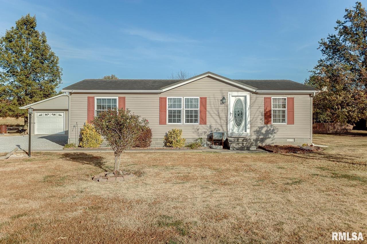 19568 County Highway 18, Centralia, IL 62801