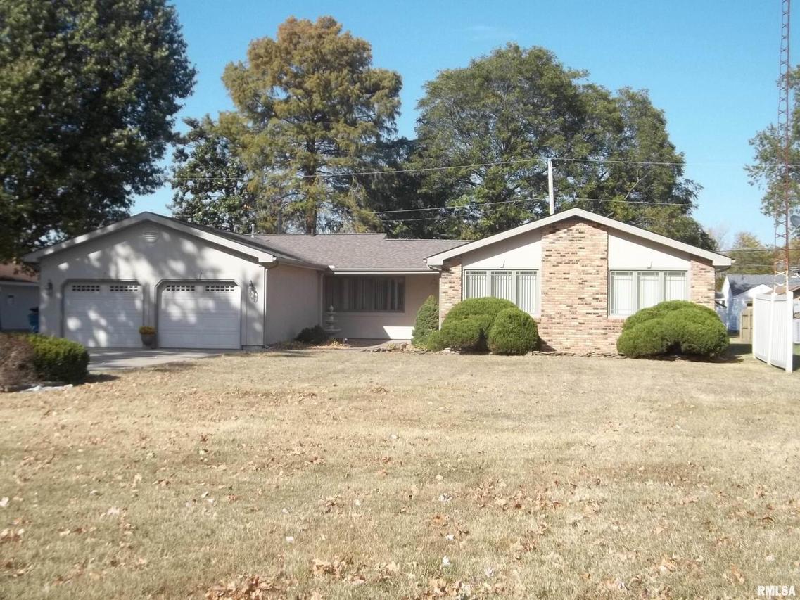 401 E Bond St., Benton, IL 62812