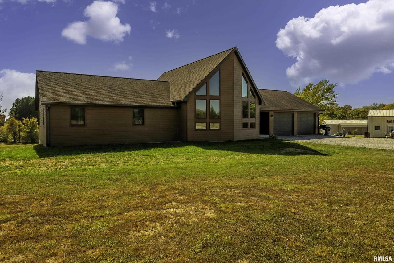 54 Gypsy Tree Ln., Makanda, IL 62958