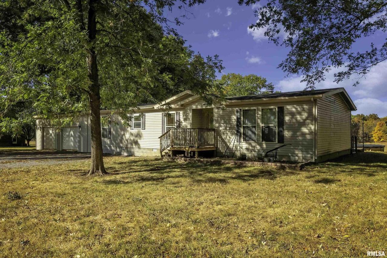 1758 Camp Cedar Point Ln., Makanda, IL 62958