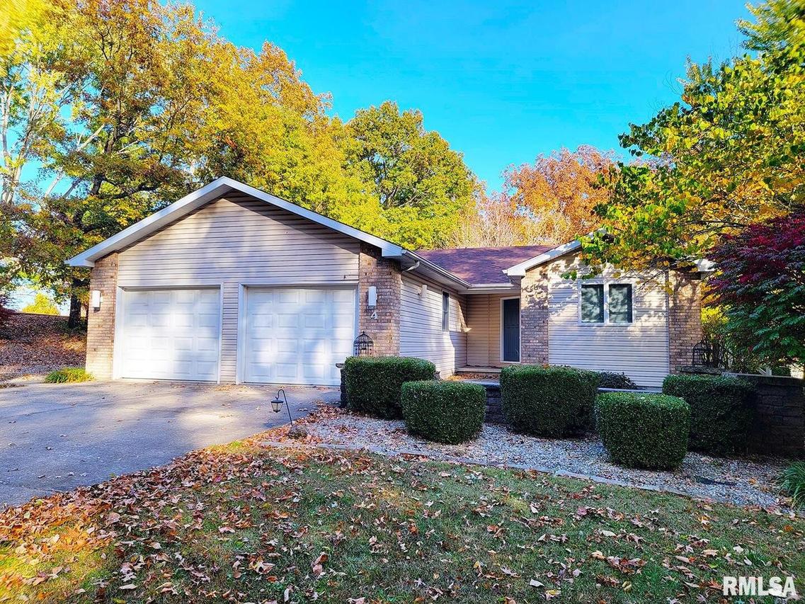 4 Fairway Dr., Mt Vernon, IL 62864