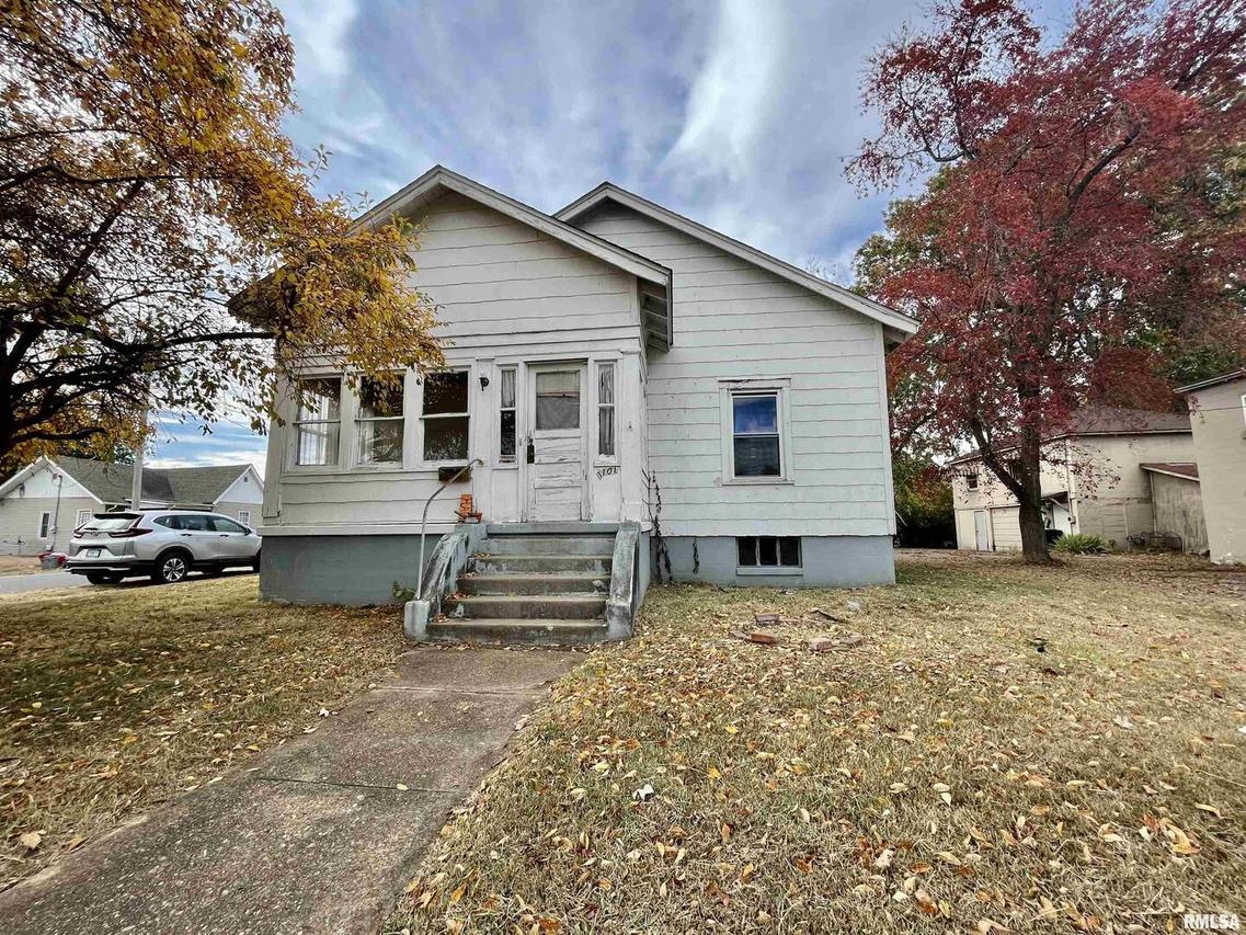1101 Pearl St., Metropolis, IL 62960