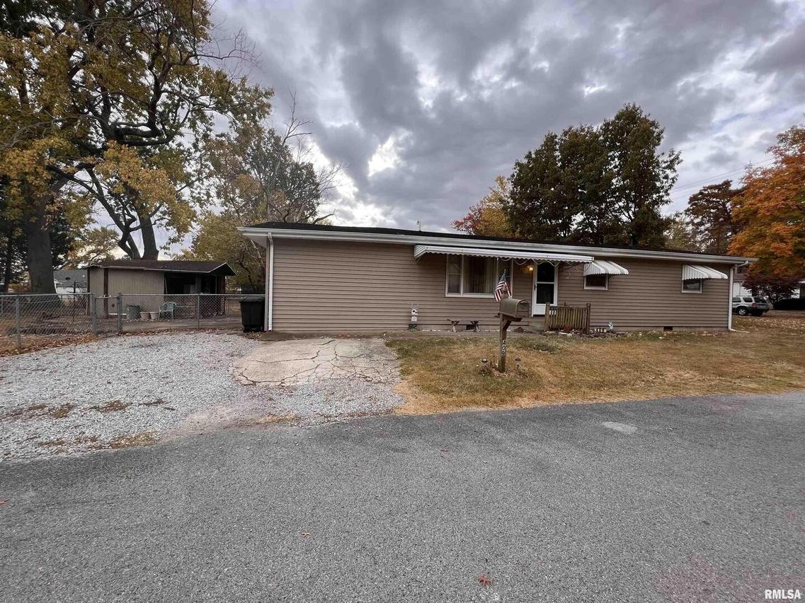 409 W Kennicott St., Carbondale, IL 62901