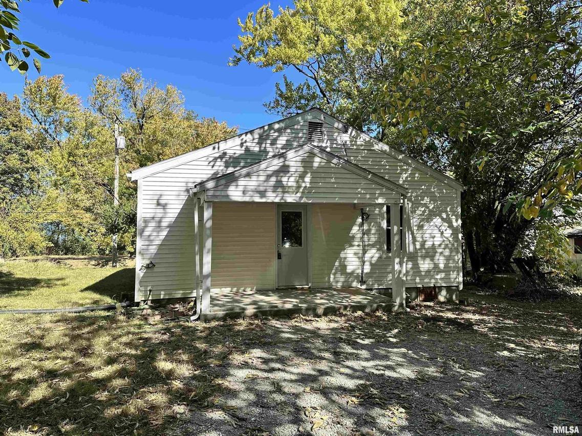 322 E Lewis St., Anna, IL 62906