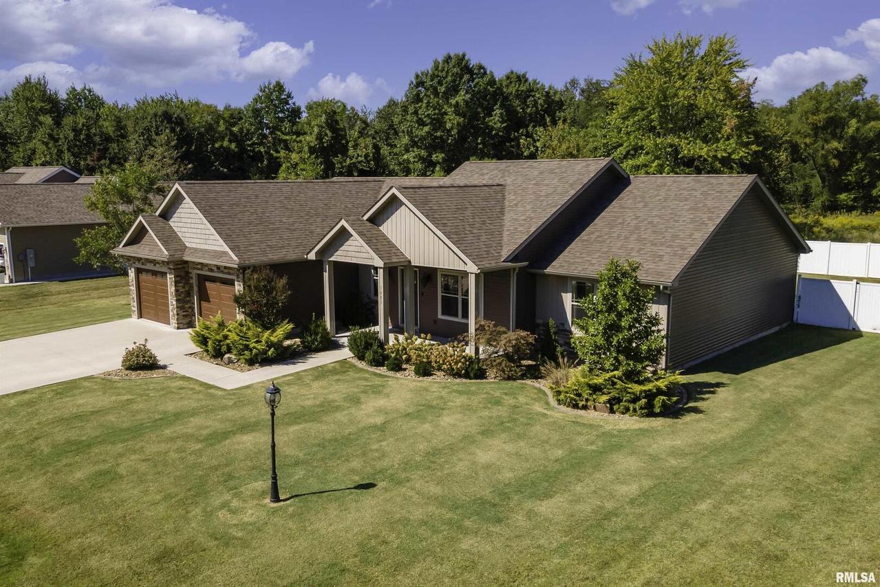 1603 Venable Dr., Carterville, IL 62918