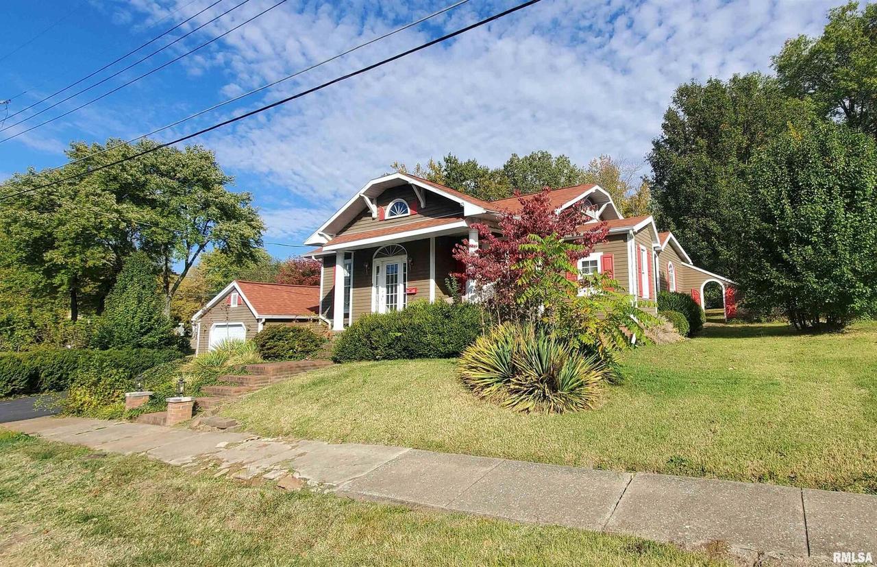 1516 Olive St., Eldorado, IL 62930