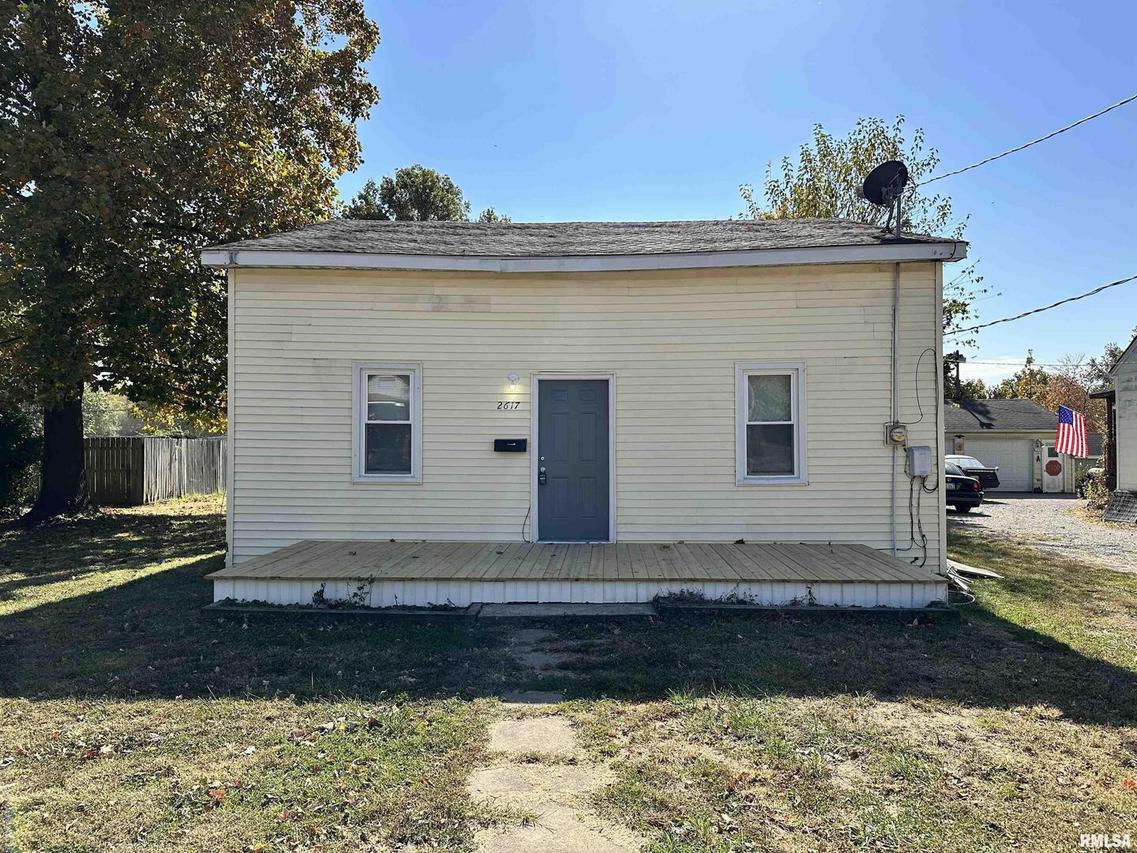 2617 Cherry St., Mt Vernon, IL 62864