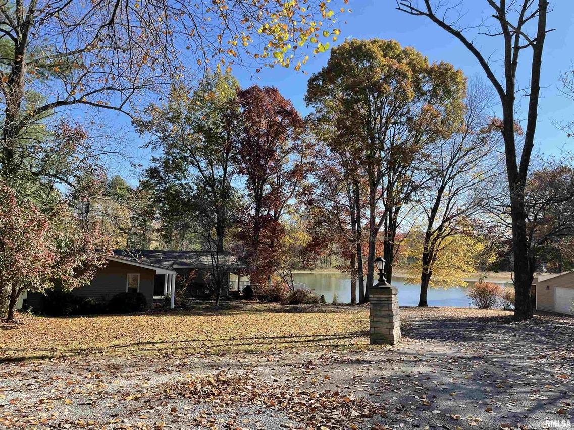 145 Country Club Ln., Anna, IL 62906