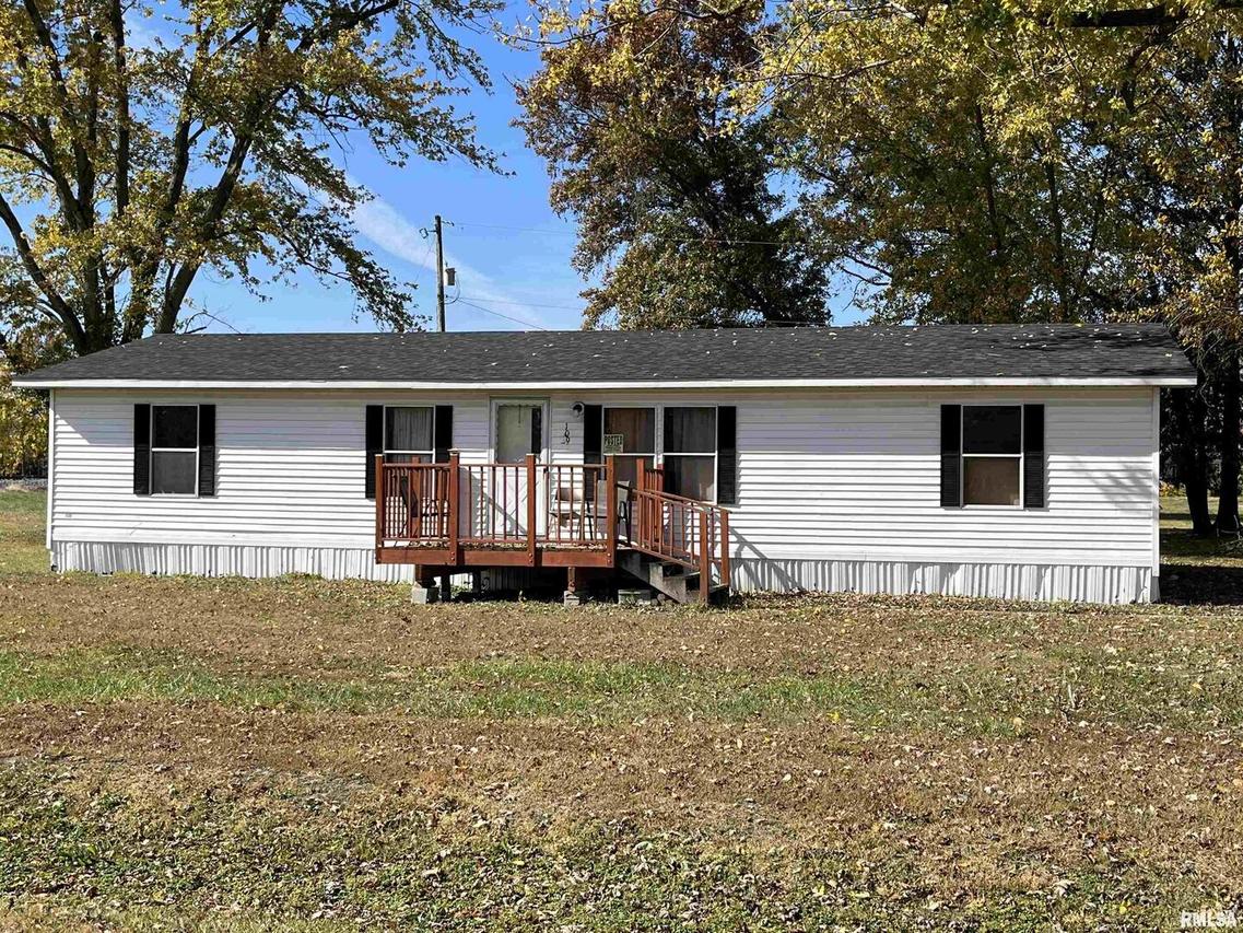 109 N Vine St., Sandoval, IL 62882