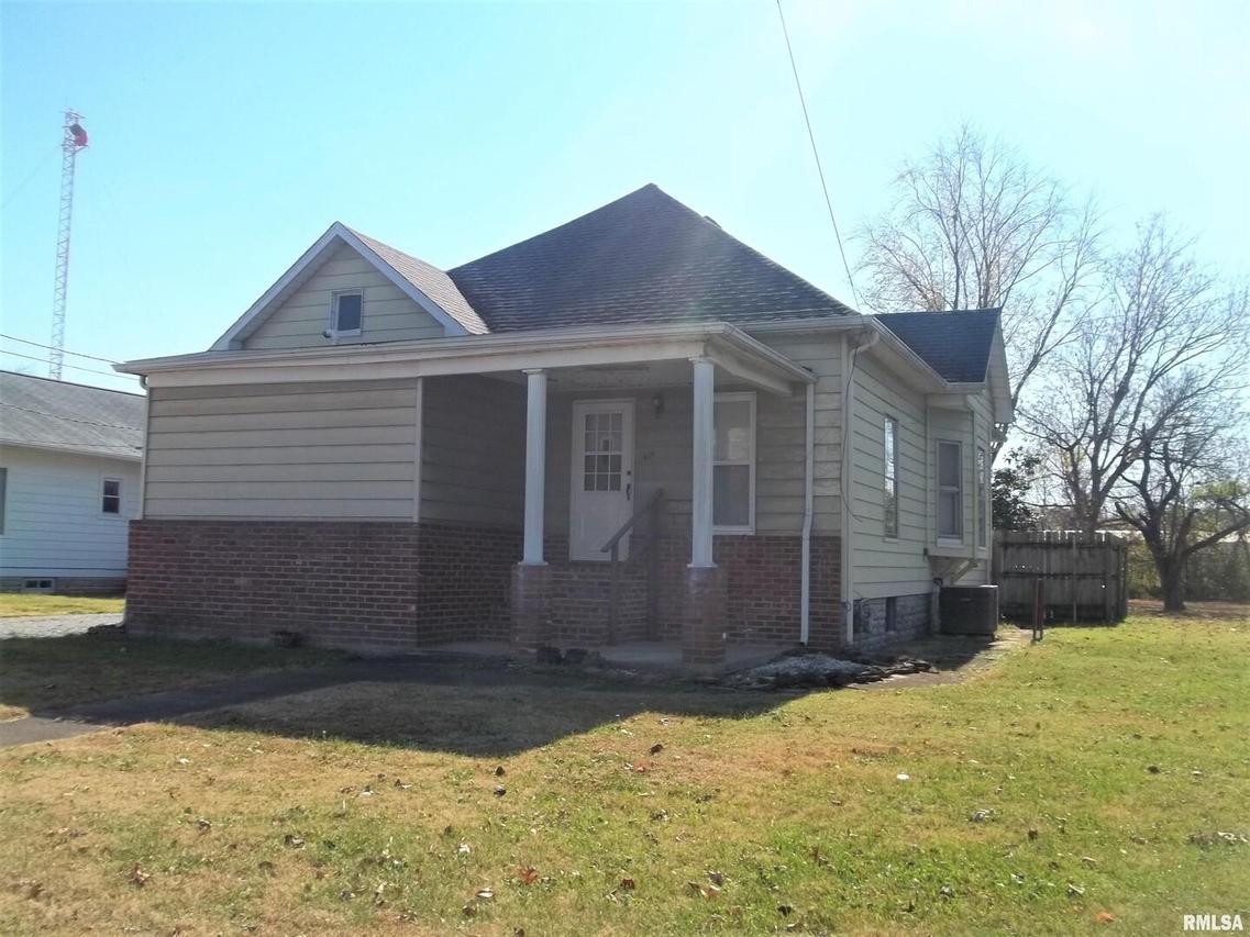 414 E Webster St., Benton, IL 62812