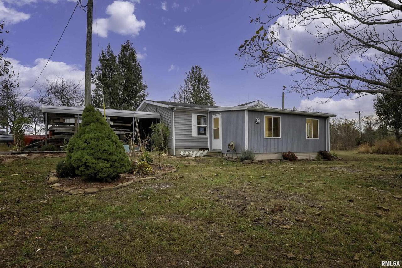 2095 Eagle Point Bay Rd., Goreville, IL 62939