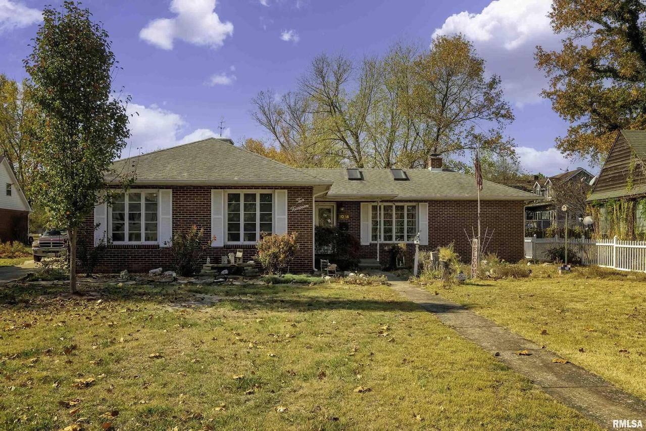 1014 N Market St., Marion, IL 62959