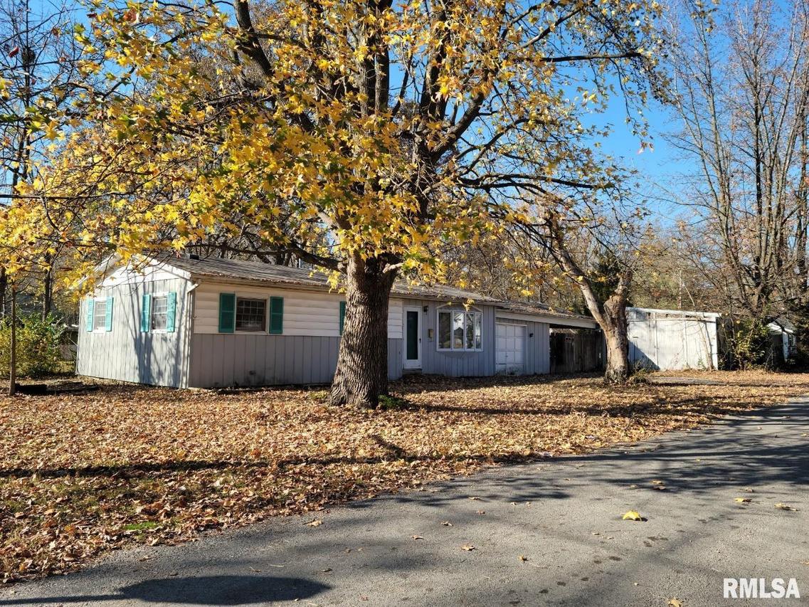 811 S 21st St., Murphysboro, IL 62966