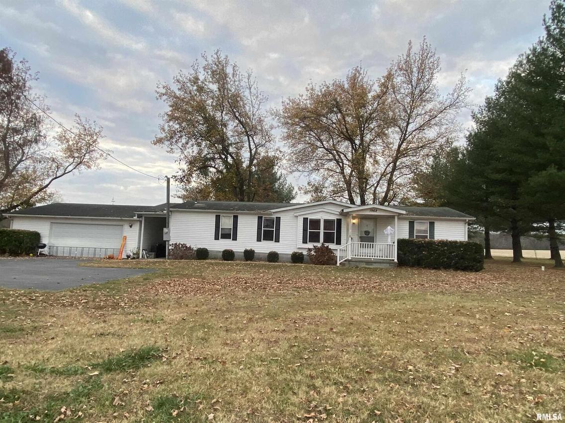 1962 W Harrison Rd., Murphysboro, IL 62966