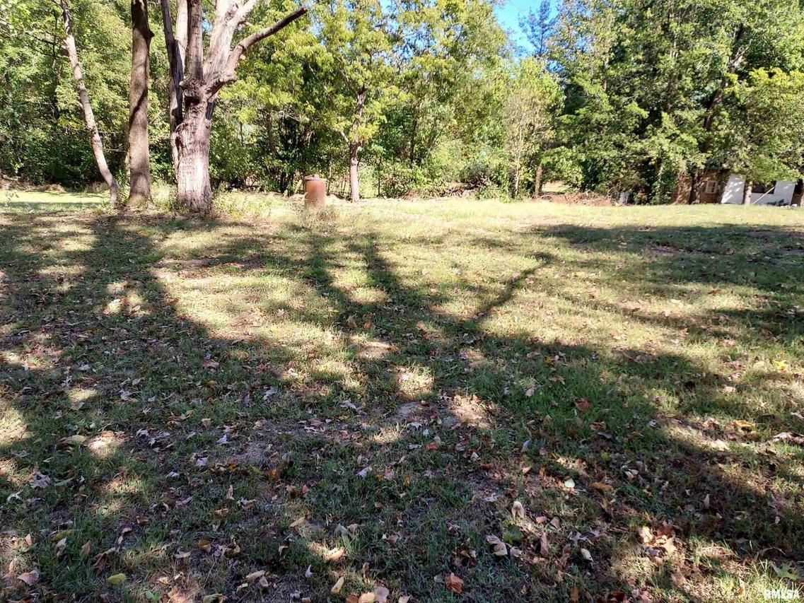 34 Red St., Grantsburg, IL 62943