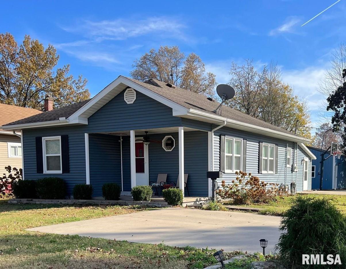 802 E Main St., Benton, IL 62812