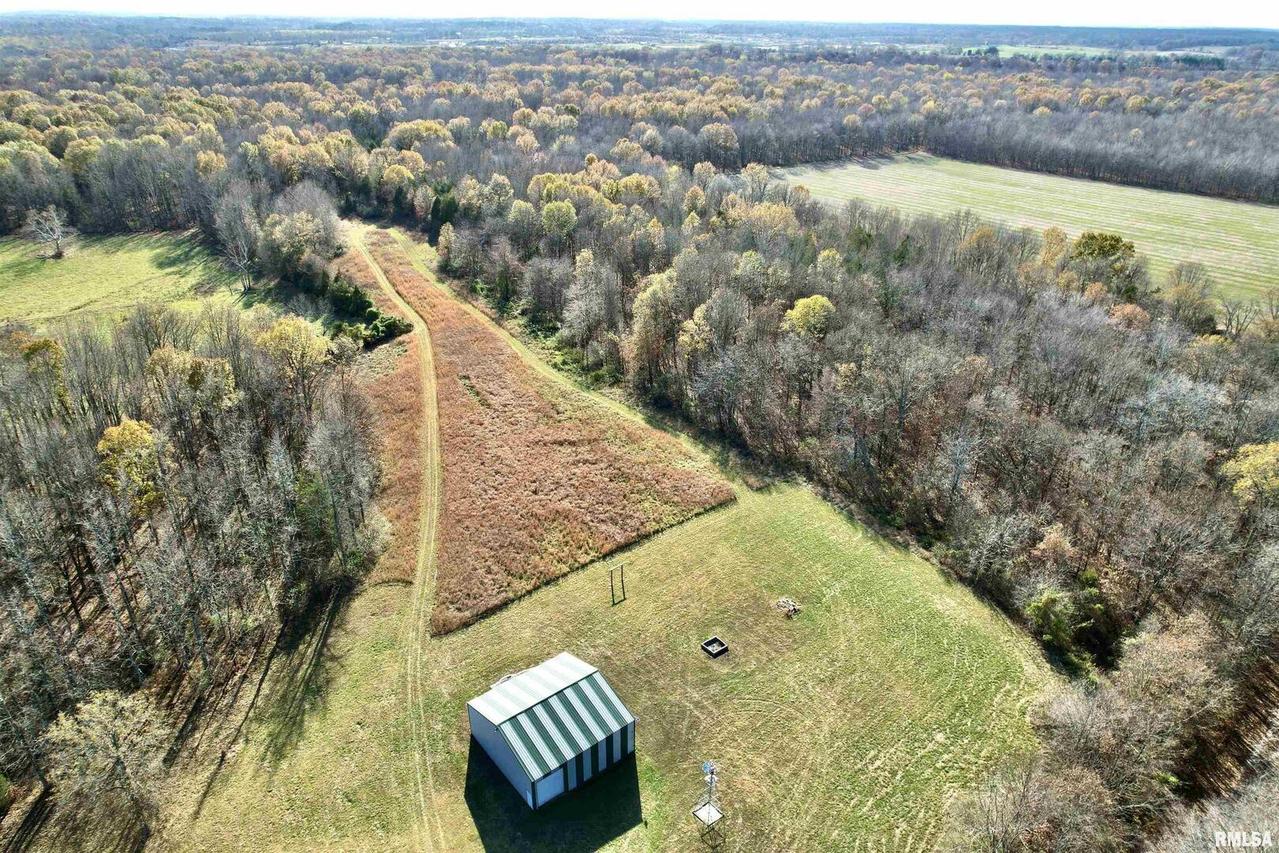 6032 Sweeney Ln., Stonefort, IL 62987