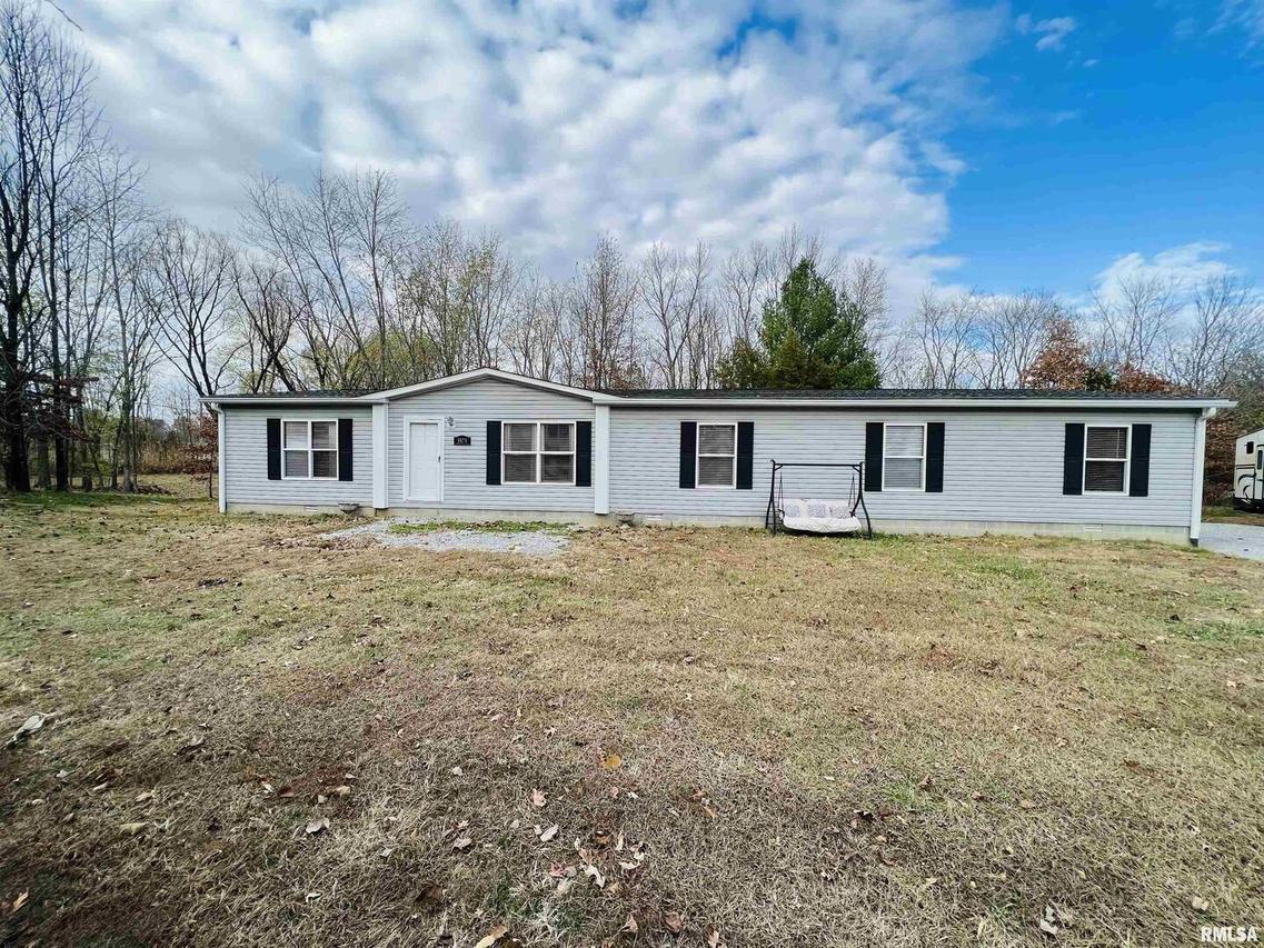 5579 Brier Creek Rd., Stonefort, IL 62987