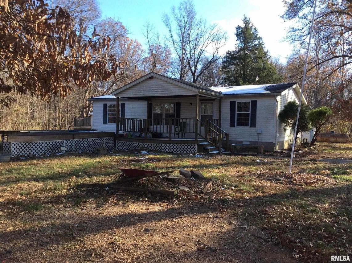 15839 E Canton Rd., Texico, IL 62889