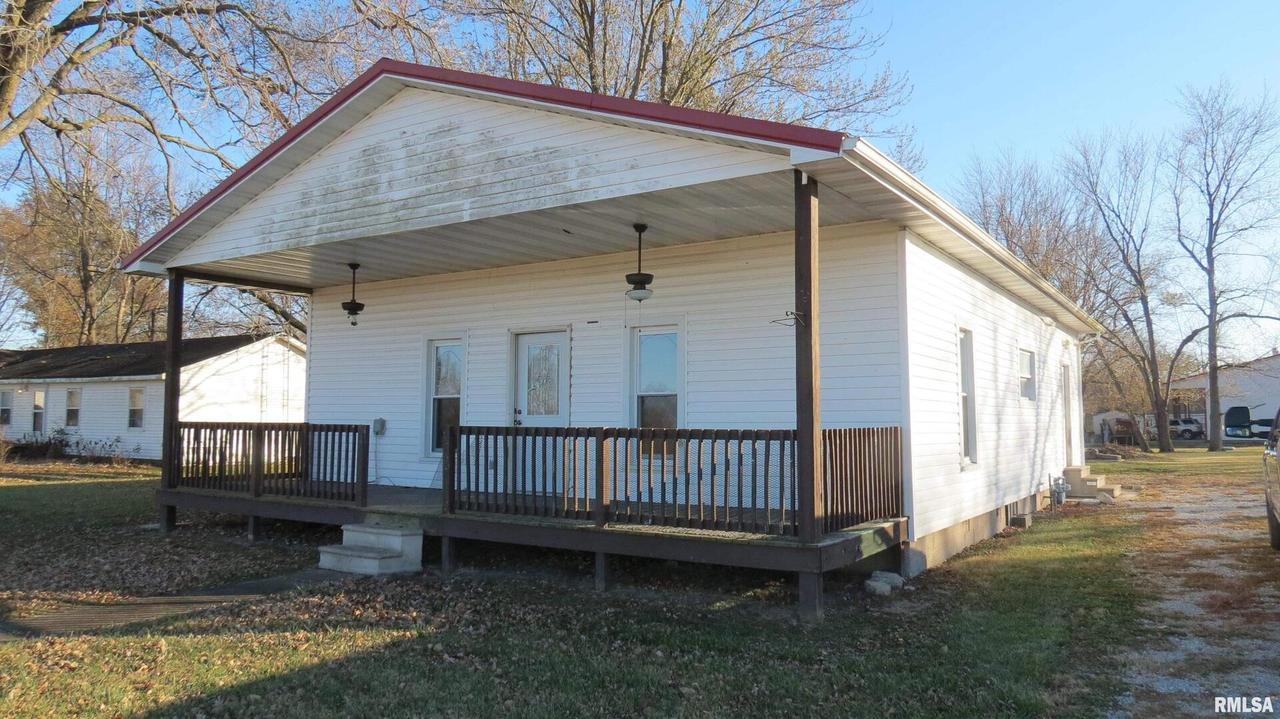 309 W 2nd N St., Tamaroa, IL 62888
