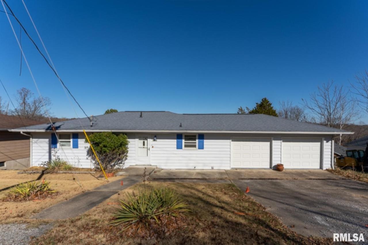 1995 S Lakeshore Dr., Goreville, IL 62939