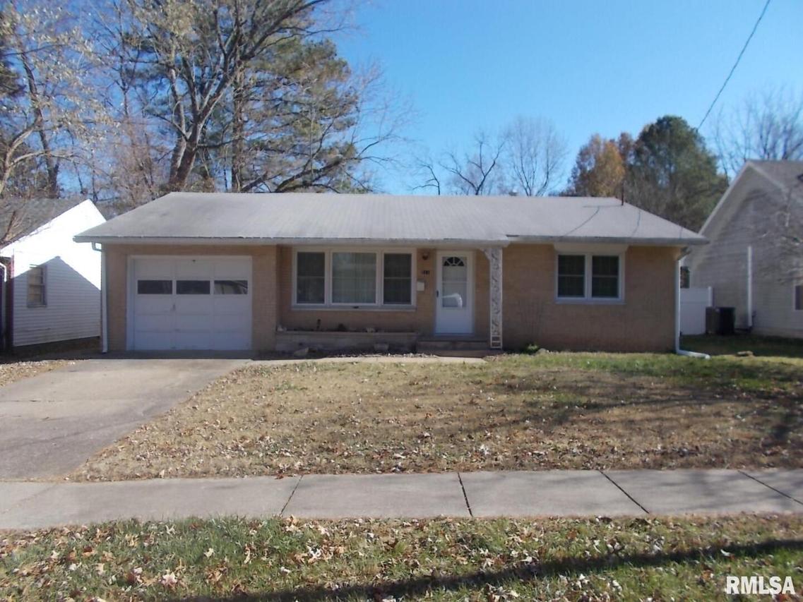 511 N Springer St., Carbondale, IL 62901