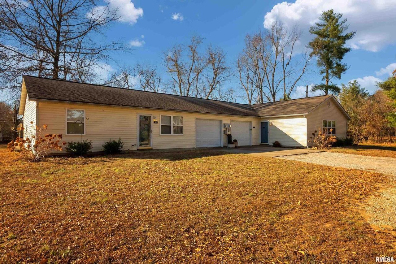 65 Thomas Rd., Carbondale, IL 62902