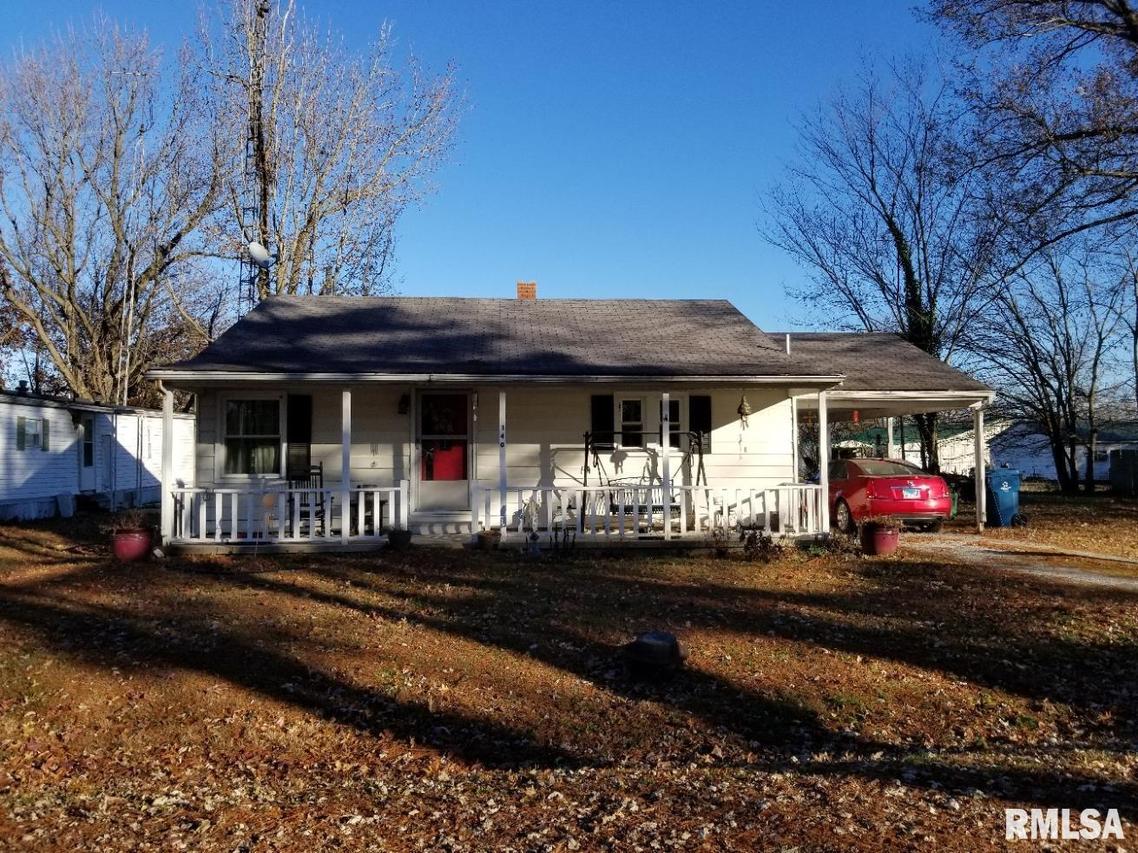 140 S Johnson Ave., Bonnie, IL 62816