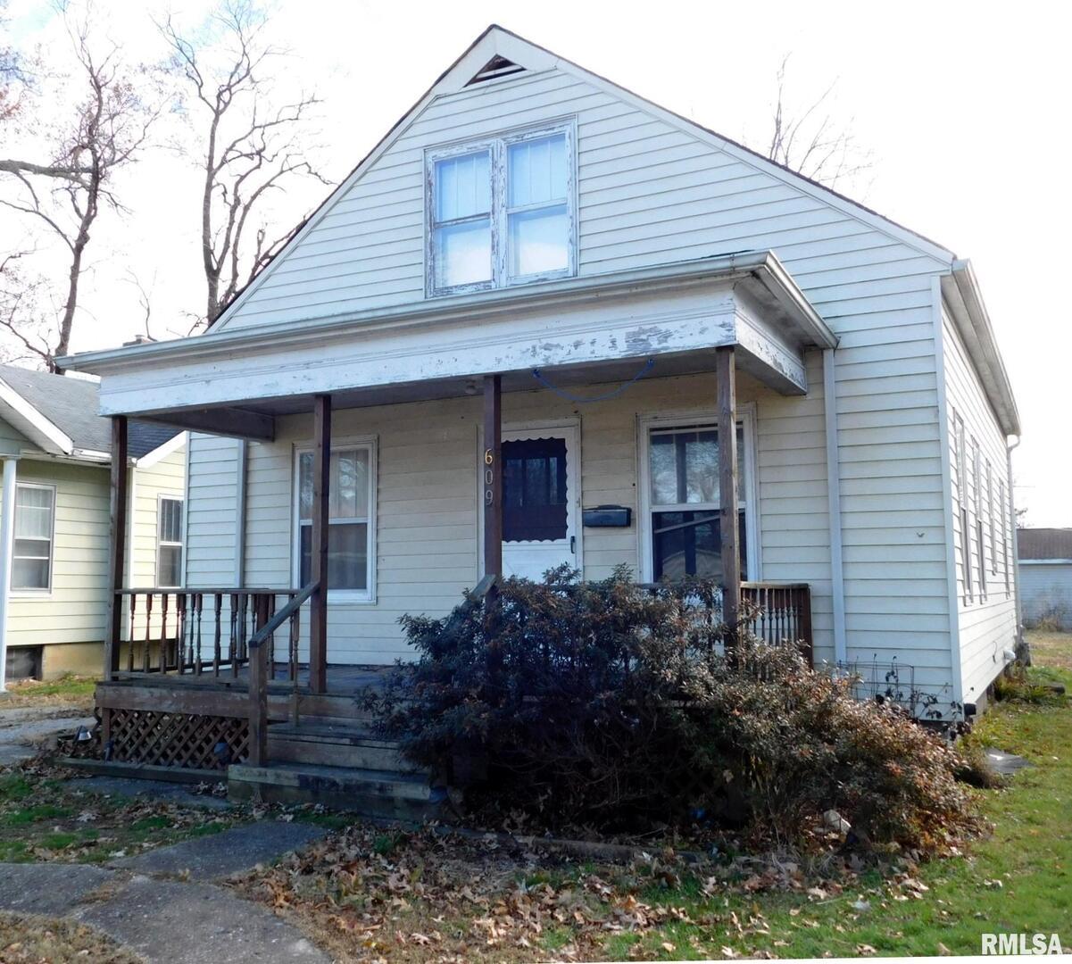 609 E Bennett St., Salem, IL 62881