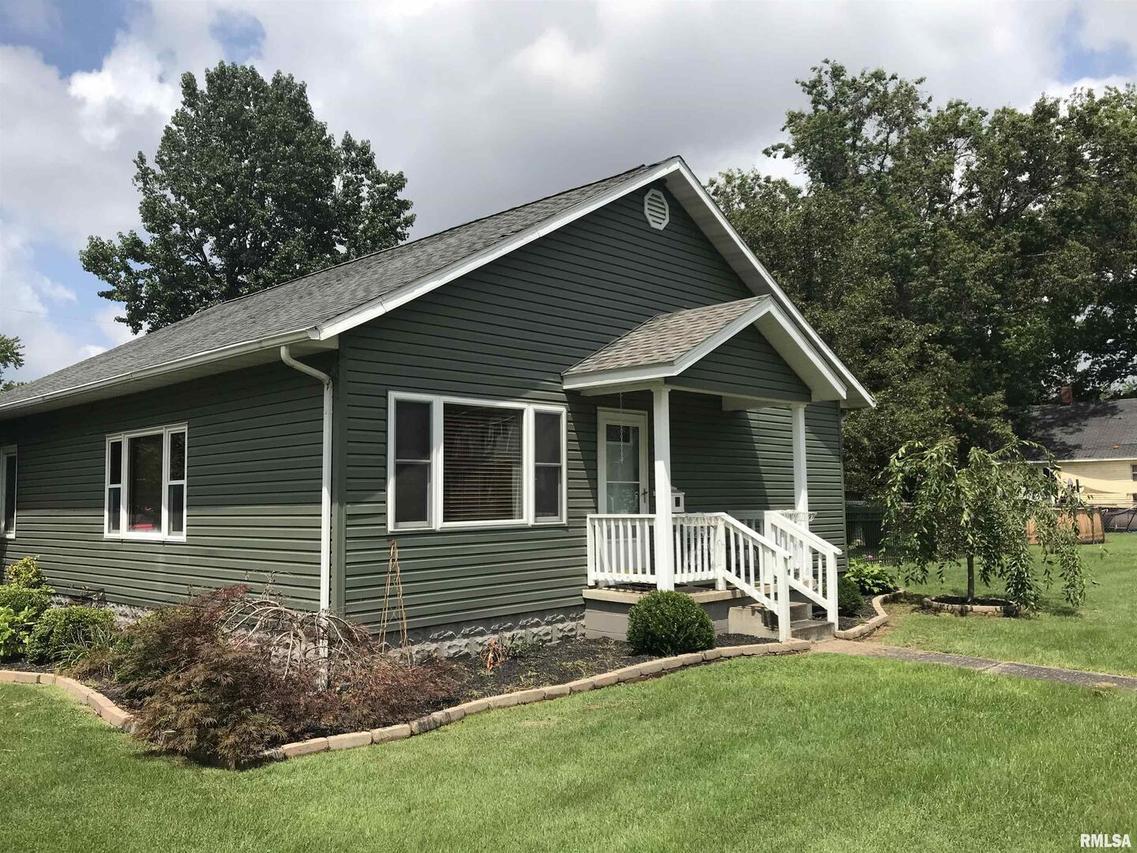 521 S 7th St., Herrin, IL 62948