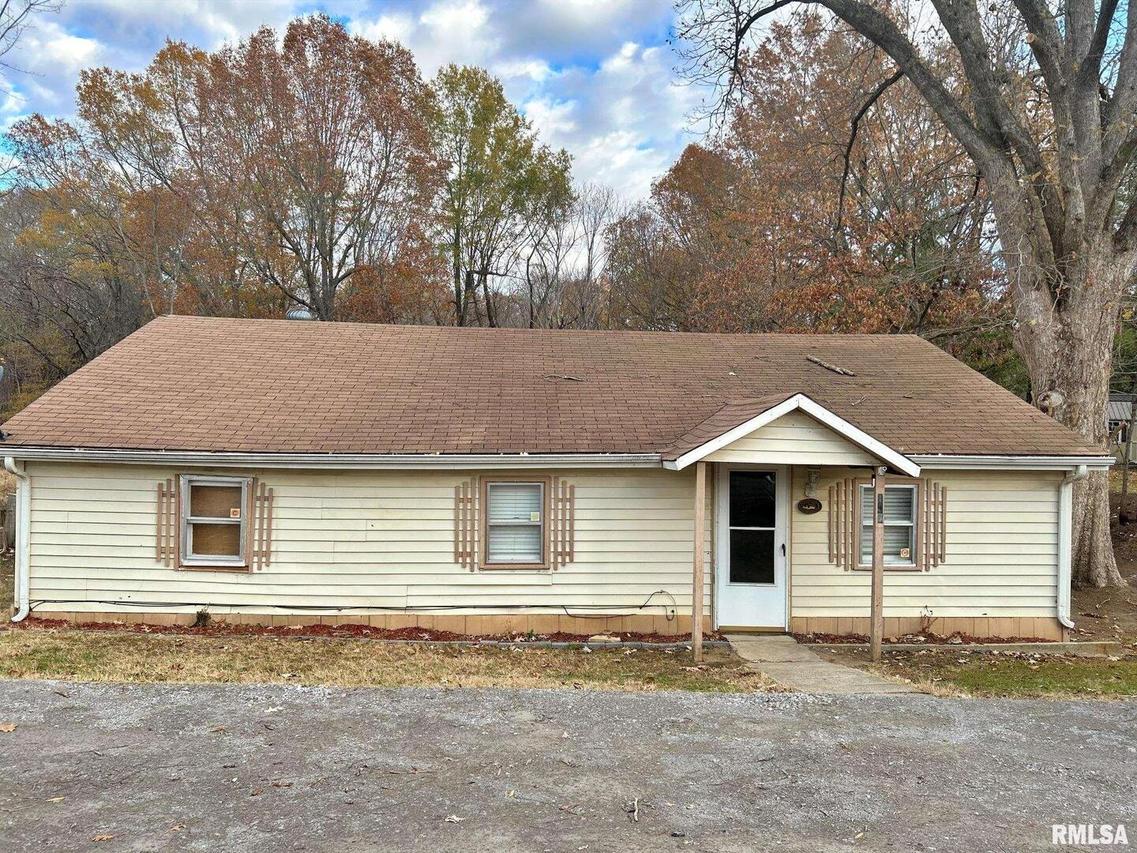 107 E 8th St., Brookport, IL 62910