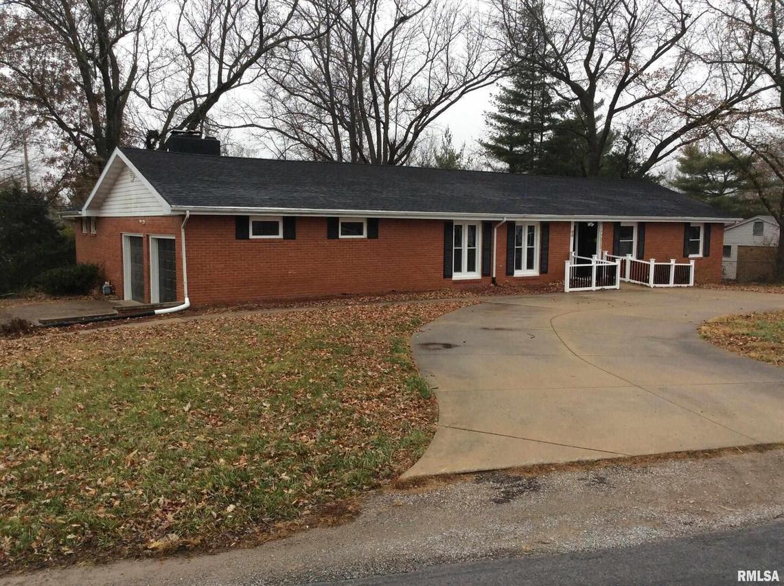 1 Hillcrest Dr., Mt Vernon, IL 62864