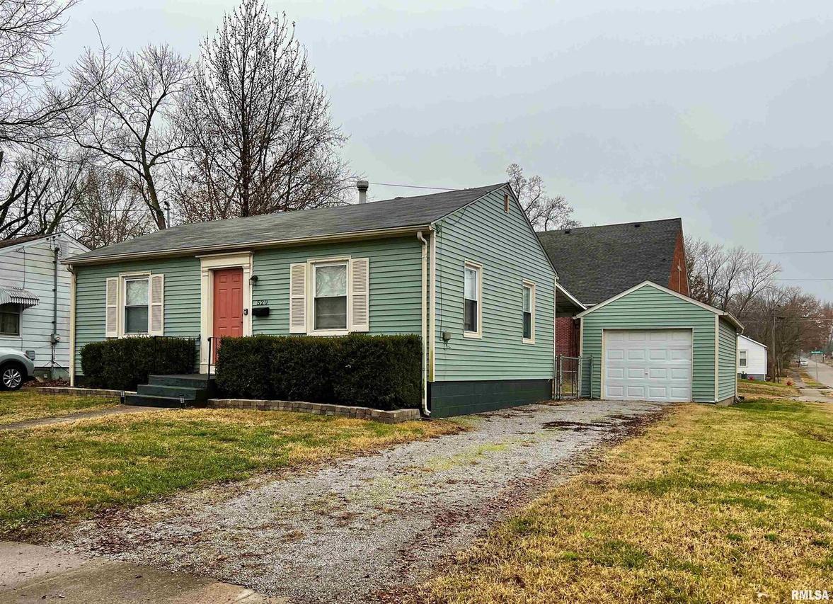 520 N Davis St., Carbondale, IL 62901