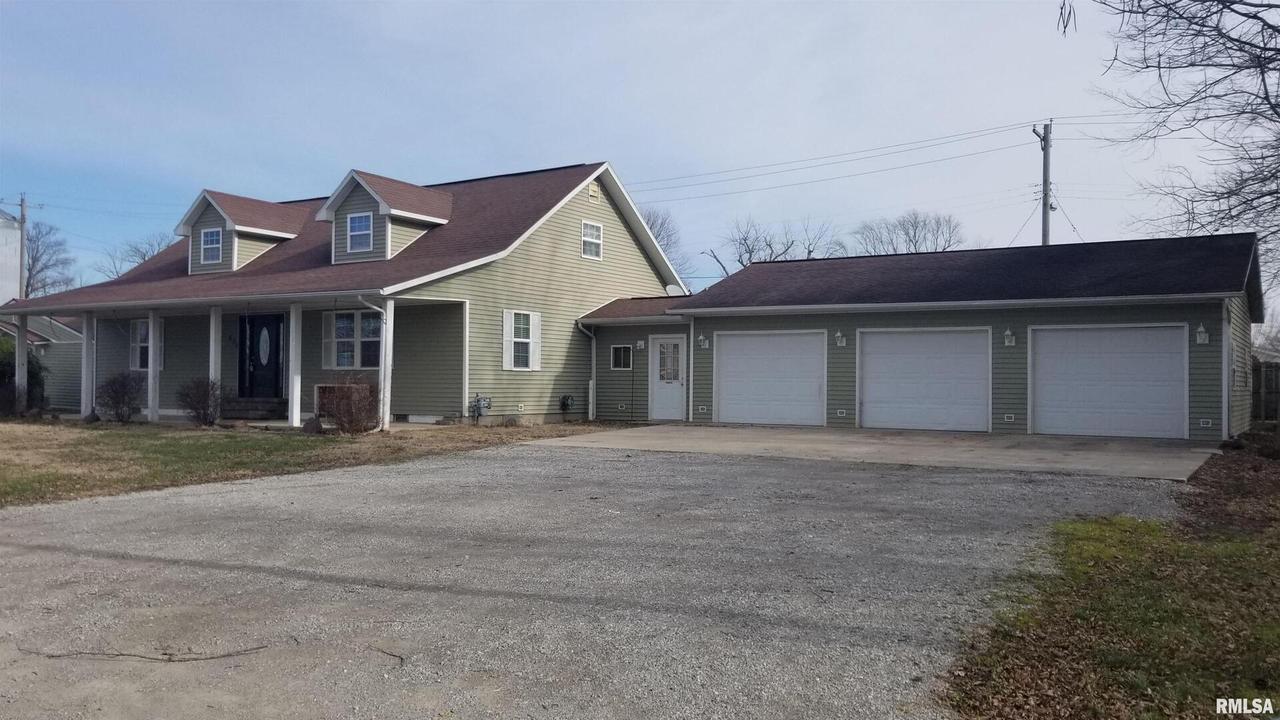 252 N Greenup St., Ashley, IL 62808