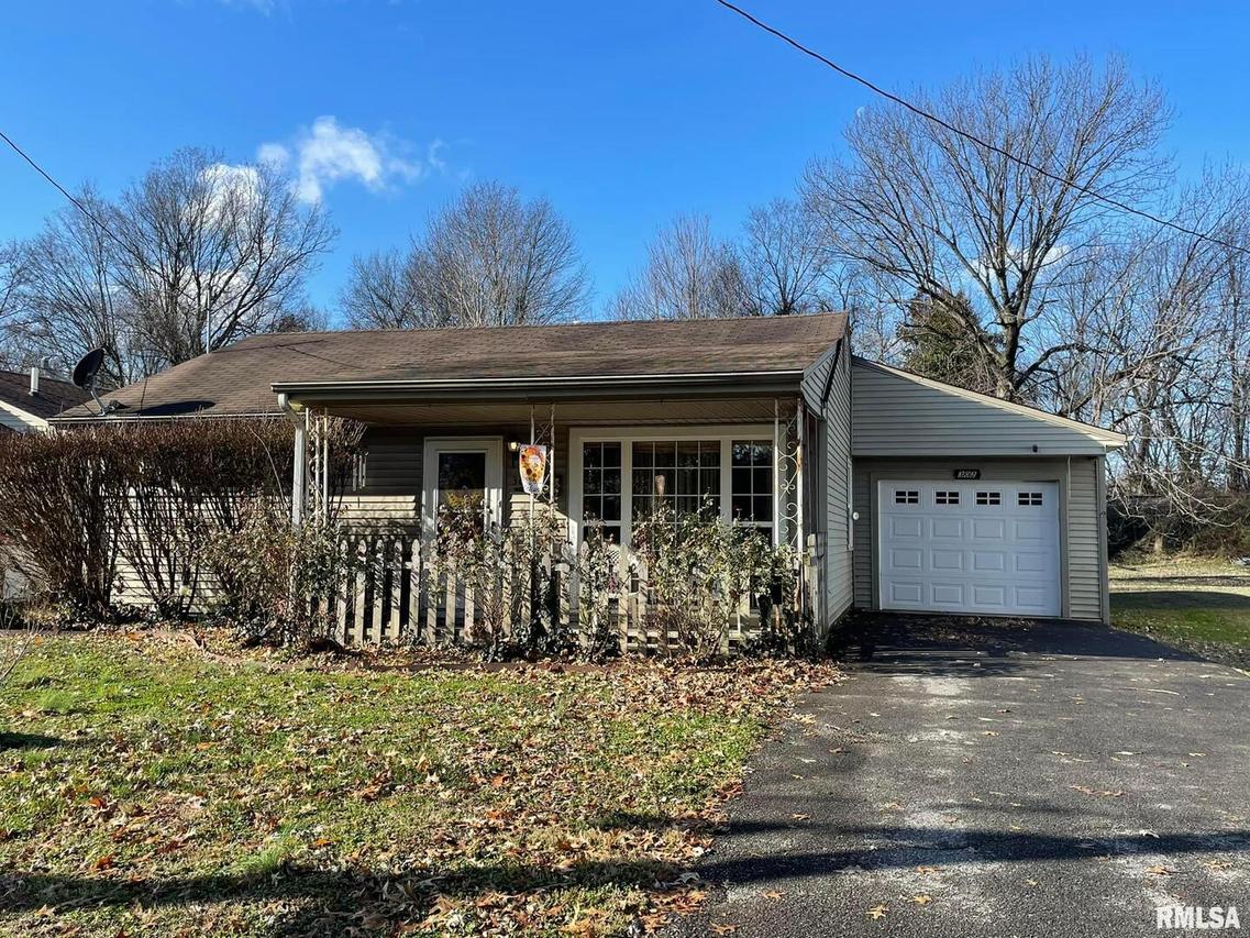 302 Lindsey Ave., Metropolis, IL 62960