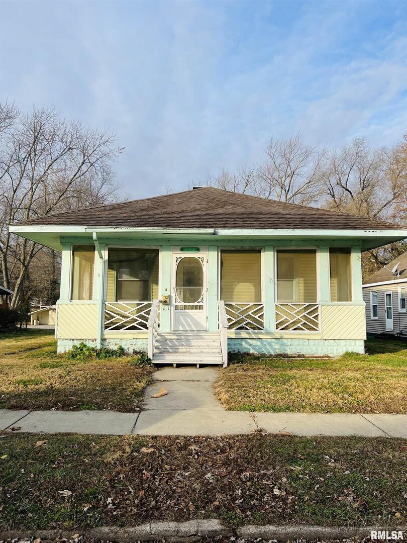 301 S Pruyn St., Salem, IL 62881