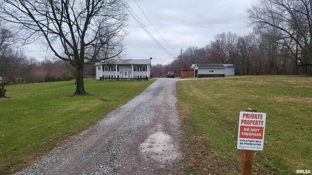 302 S Kell St., Kell, IL 62853