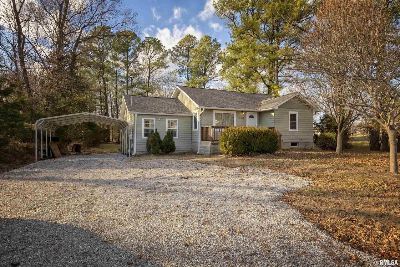 2260 S Illinois Ave., Carbondale, IL 62901