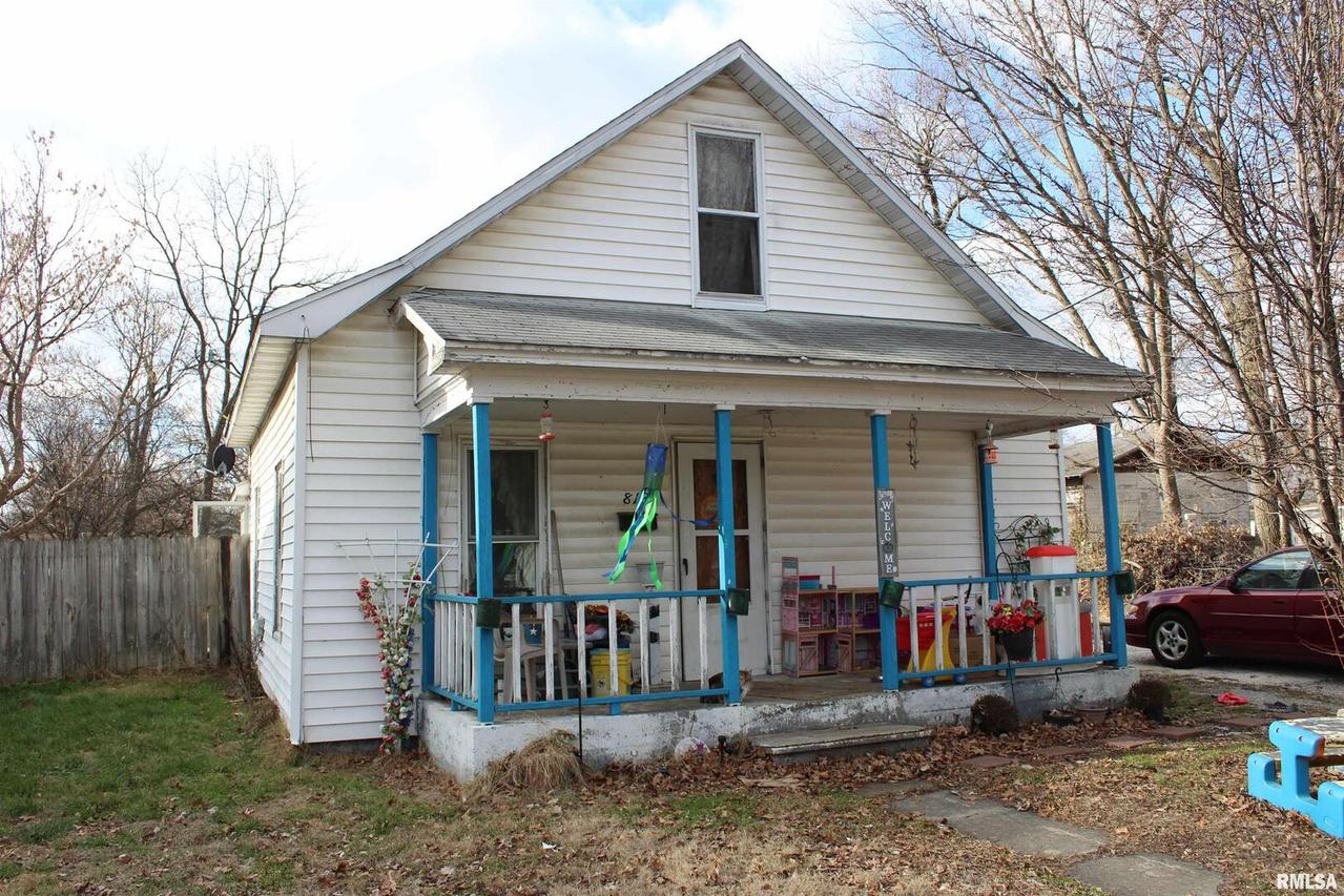 813 N Shelby Ave., Salem, IL 62881
