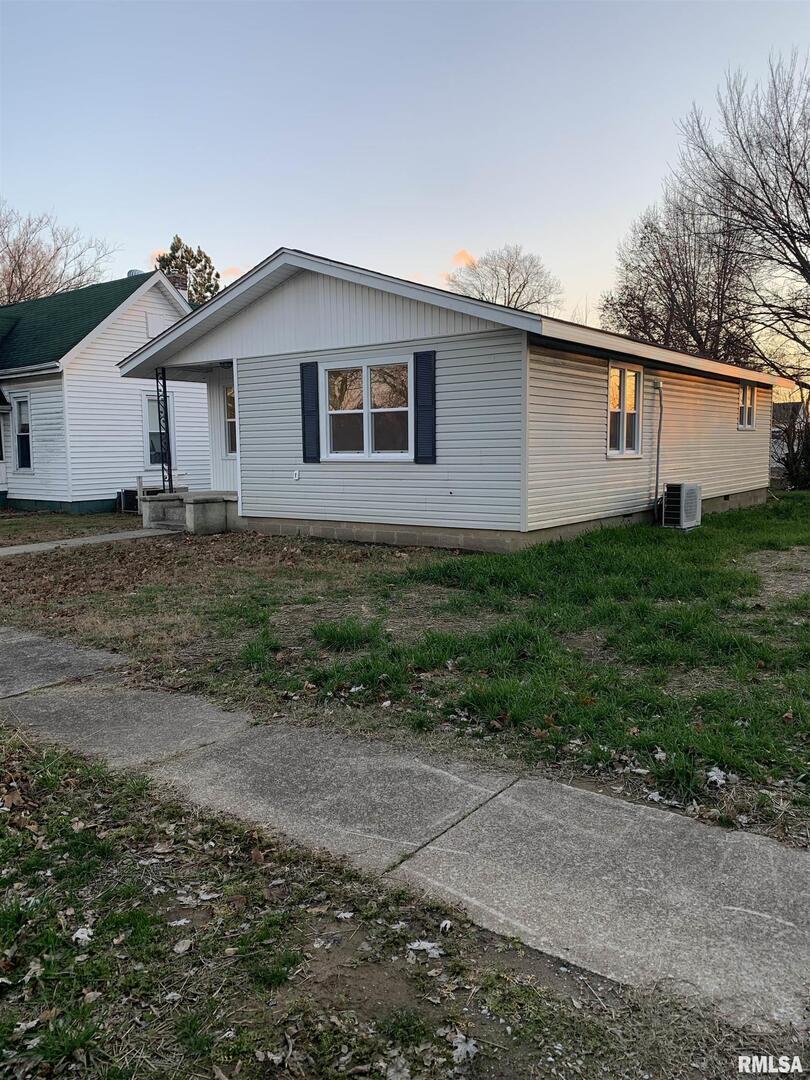 614 E 7th St., Metropolis, IL 62960