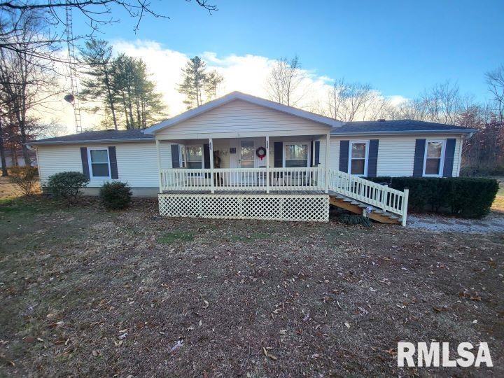 5171 E Houston Rd., Woodlawn, IL 62898