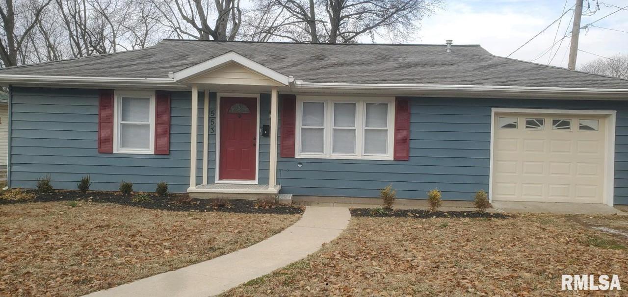 553 W Center St., Nashville, IL 62263