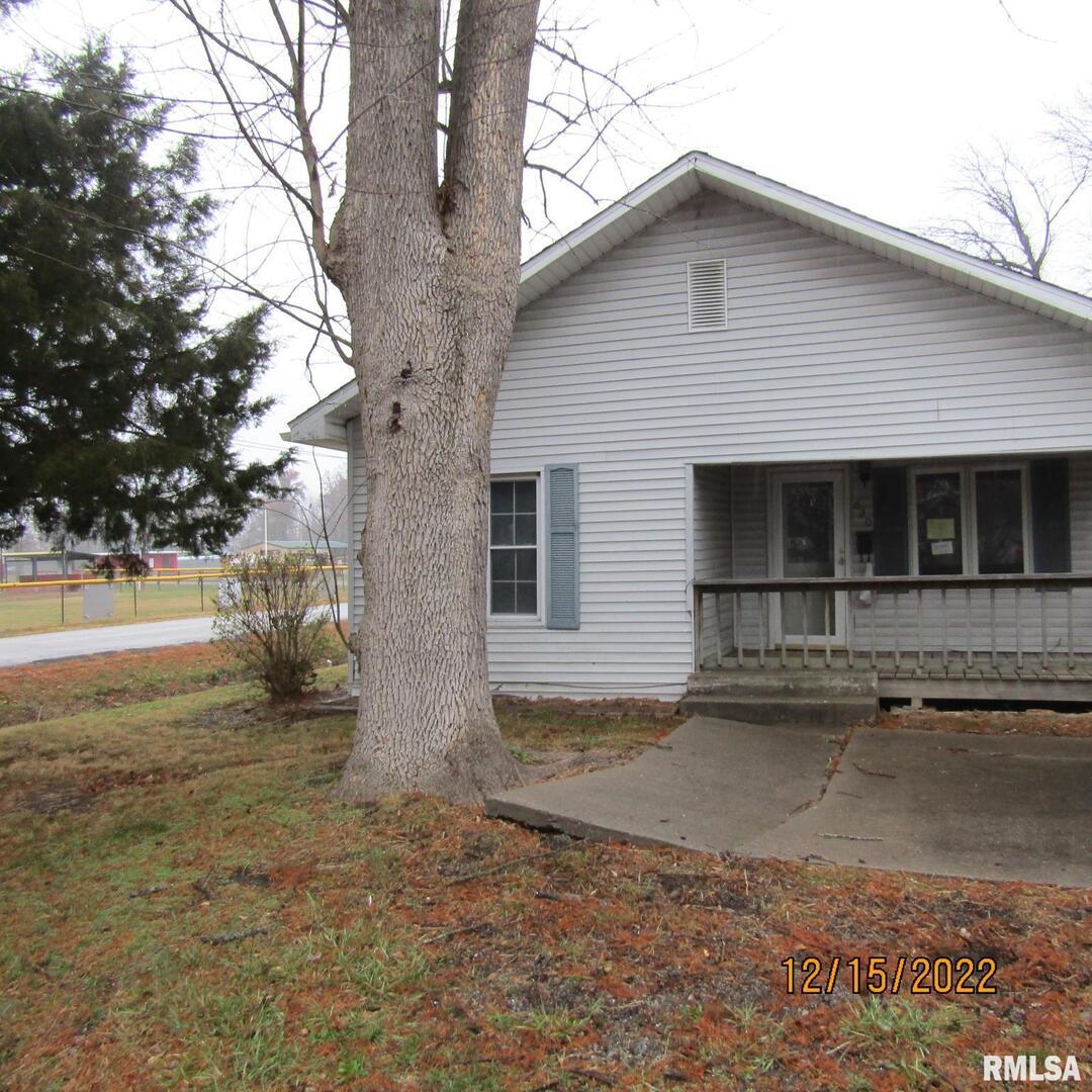 620 W Mclean St., Duquoin, IL 62832