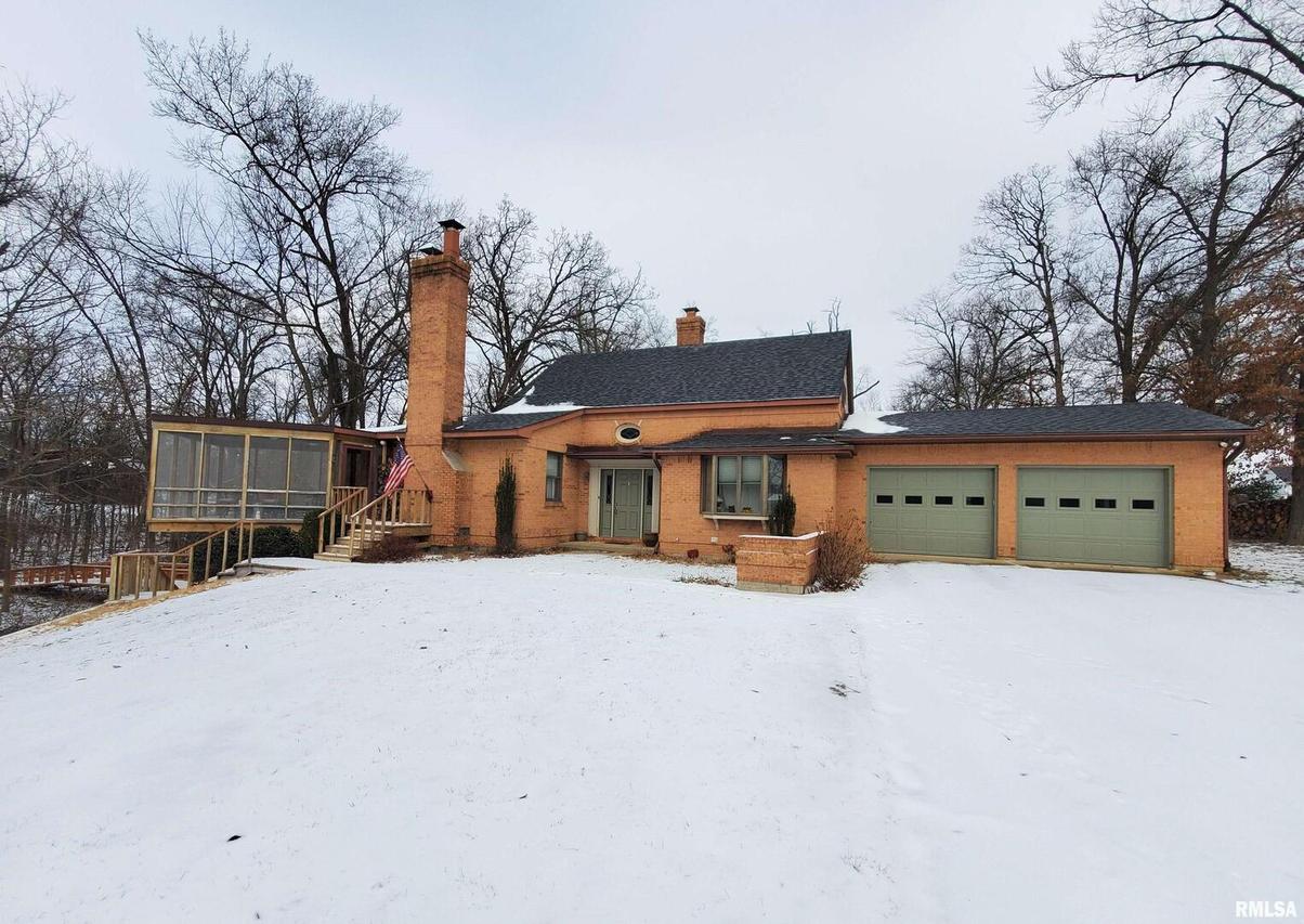 1441 N Franklin St., Salem, IL 62881