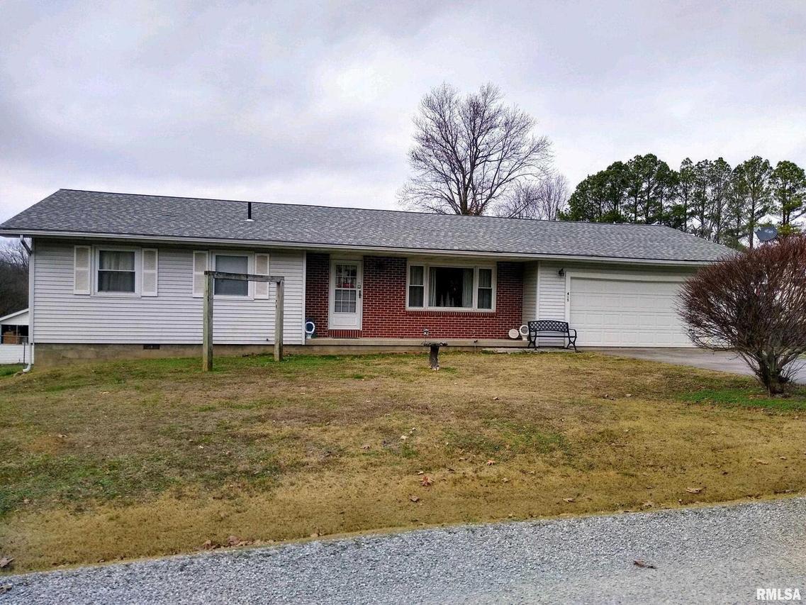 415 E Cross St., Dongola, IL 62926